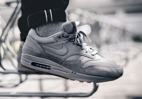 Grey Air Max 1 